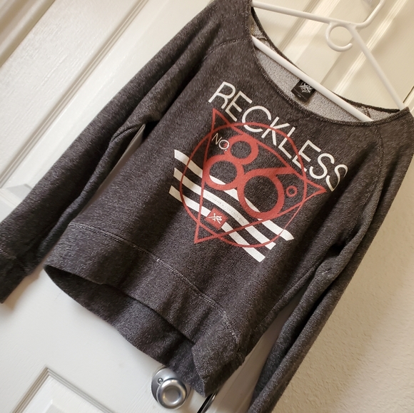 Vintage Young & Reckless Sweatshirt - Picture 6 of 7